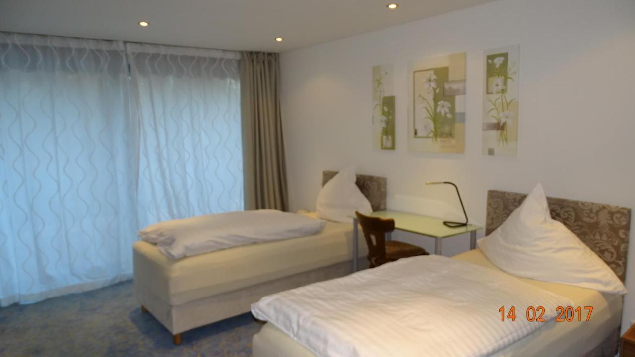 Bed & Breakfast Hotel Helga Hein Dusseldorf Exterior photo